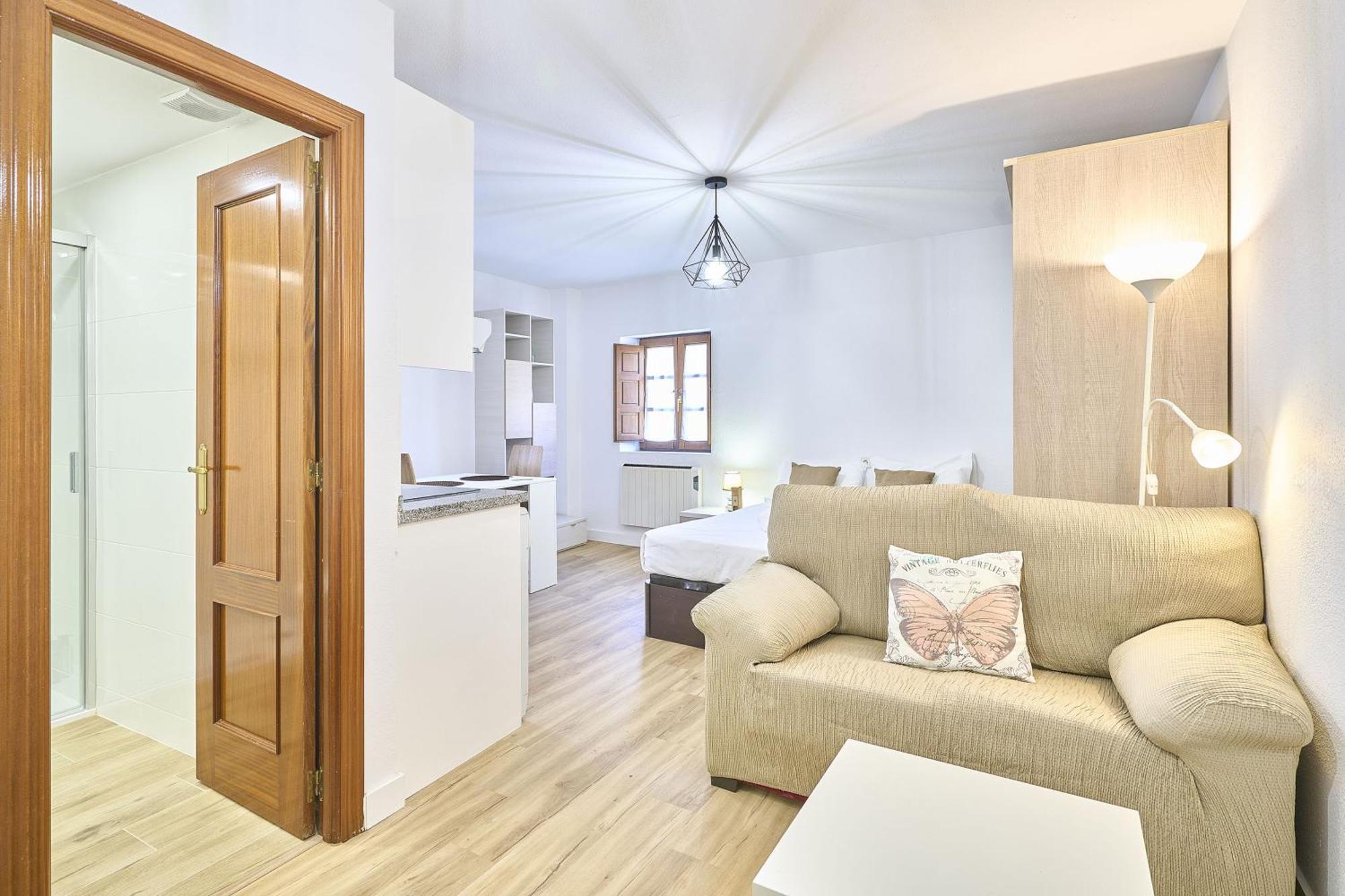 Traviesa 22 By Keyhom Apartment Саламанка Екстериор снимка