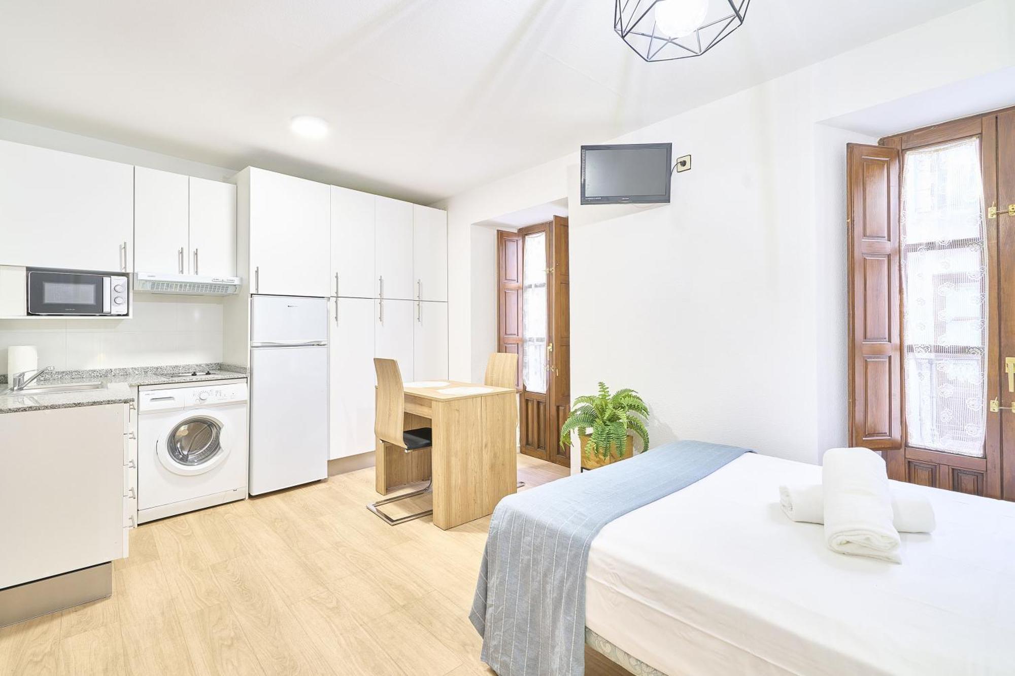 Traviesa 22 By Keyhom Apartment Саламанка Екстериор снимка