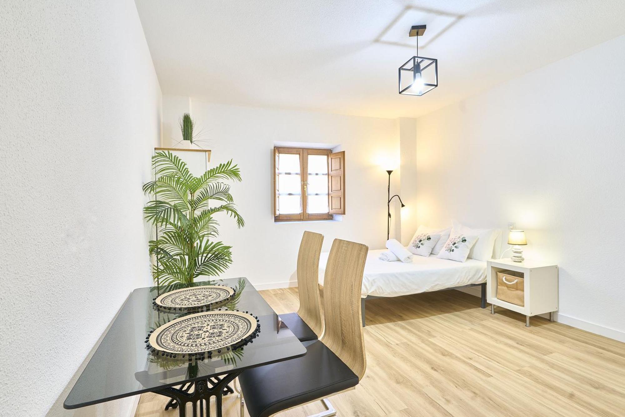 Traviesa 22 By Keyhom Apartment Саламанка Екстериор снимка